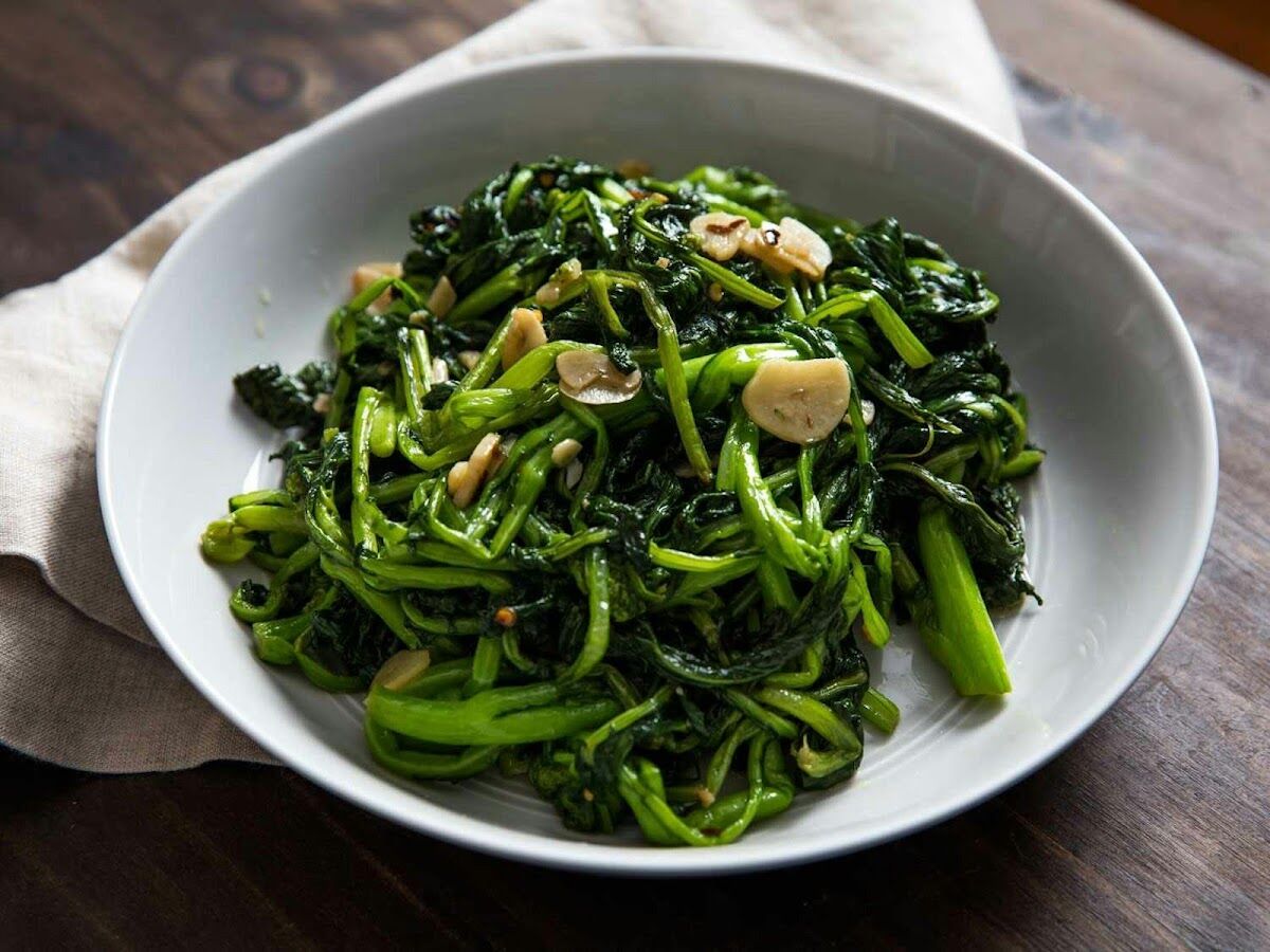 Sautéed broccoli rabe with garlic